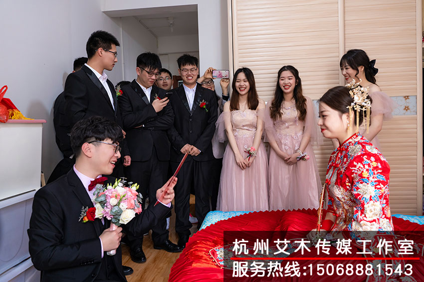 1630818808608822.jpg 新郎求婚现场拍摄